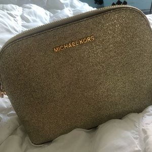 GOLD MICHAEL KORS PURSE